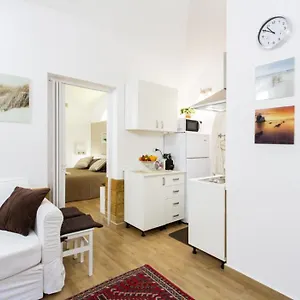 Palermo Central Holiday Apartment