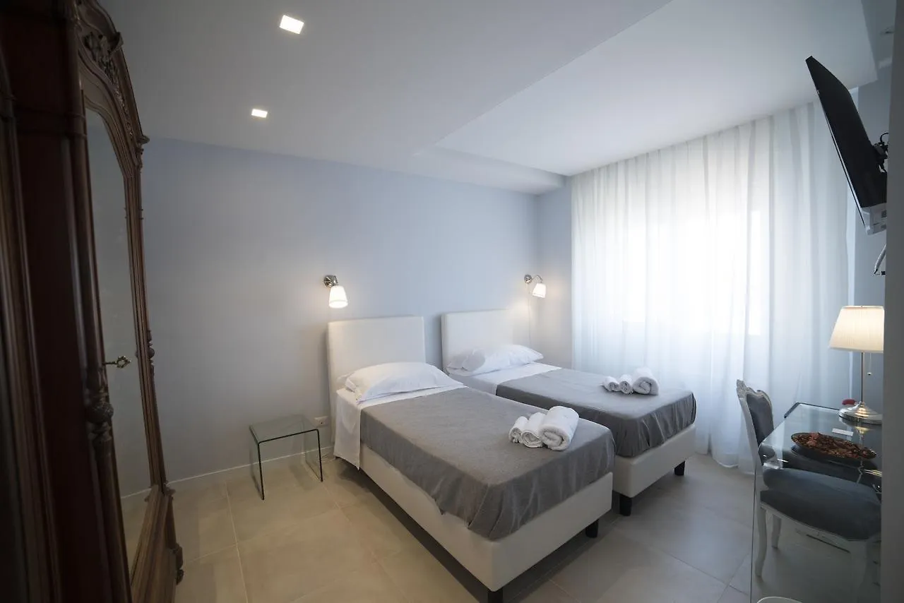 B&B Attico 33 Palermo 3*,  Italy