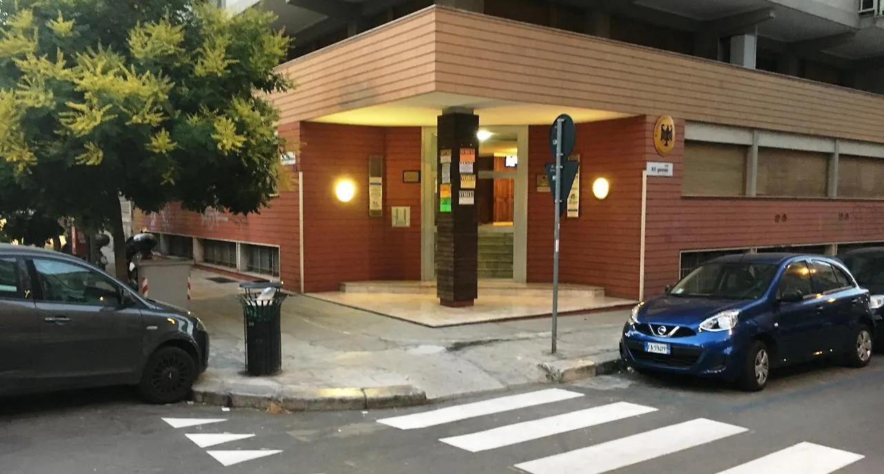 B&B Attico 33 Palermo 3*,  Italy